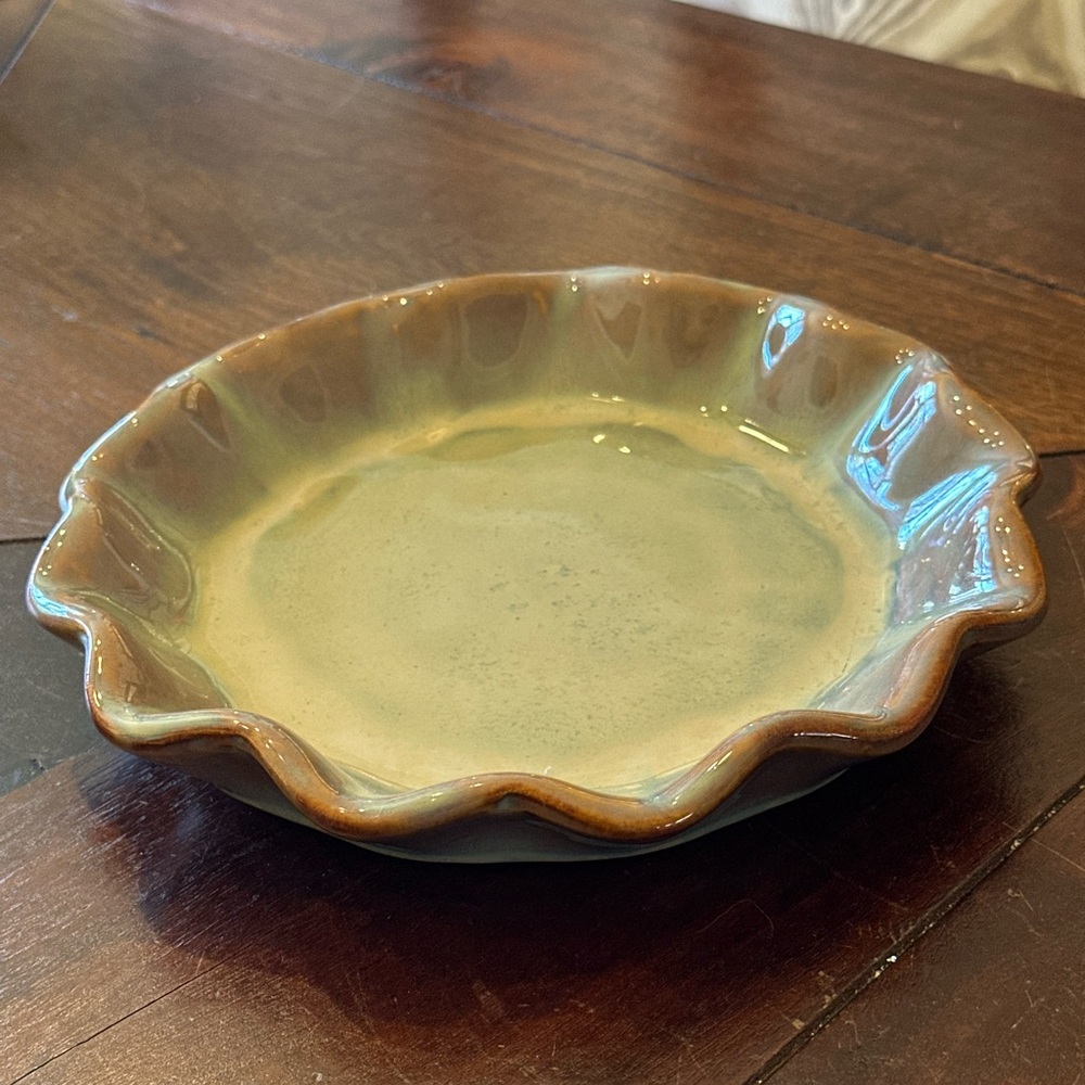 Brand New TERRAIN Pottery Wave Ruffle Edge Dish Tray Tan 8 1/2”